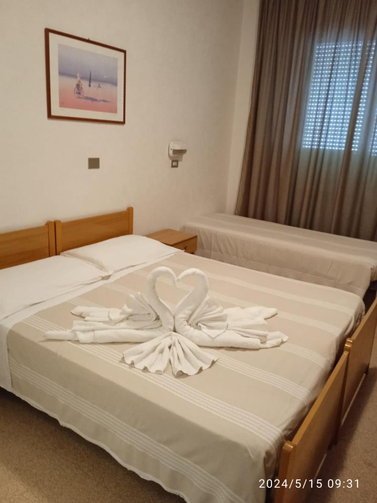 Hotel Europa Gabicce Mare Kültér fotó