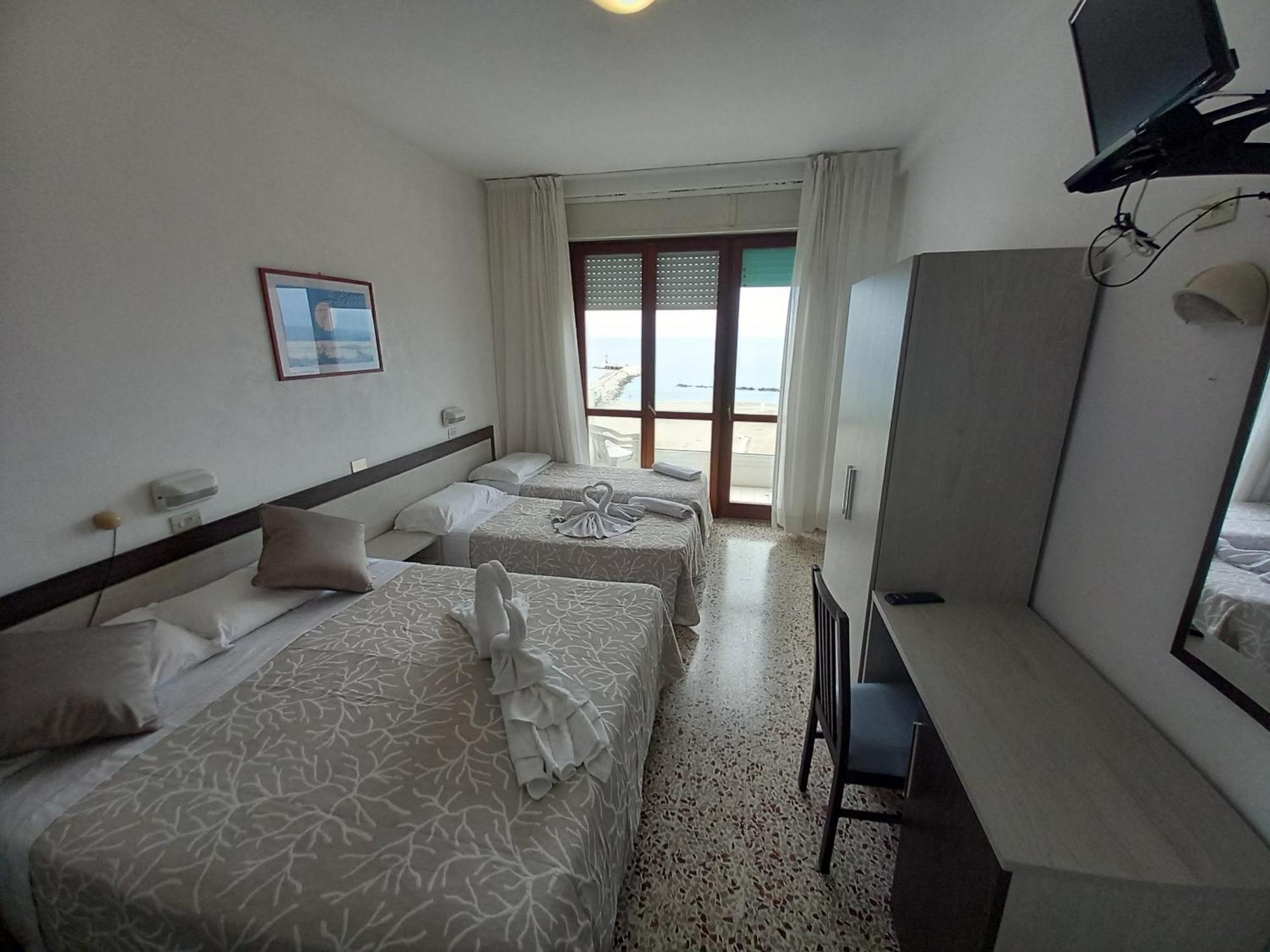 Hotel Europa Gabicce Mare Kültér fotó
